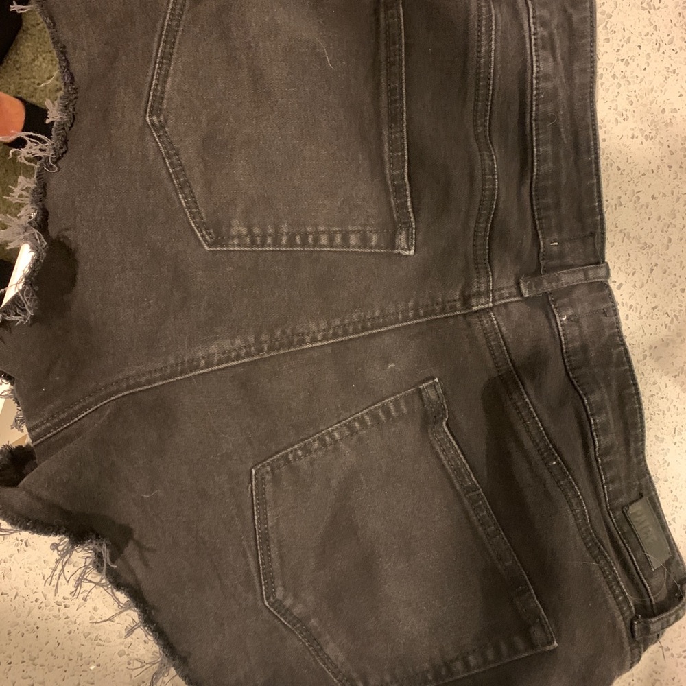 Paige shorts size 30, Black denim, distressed hem - Picture 6 of 6